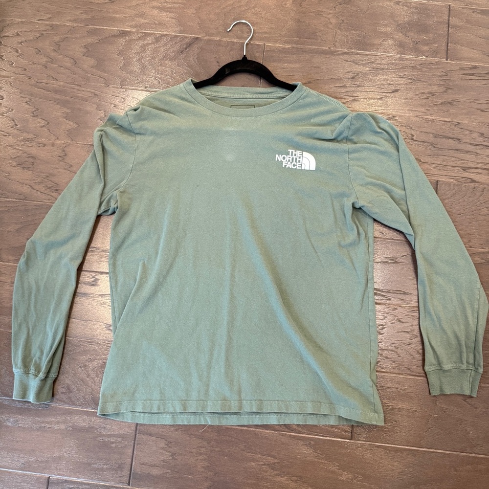 The North Face Long Sleeve Logo Tee Men’s Medium – Green Graphic Shirt